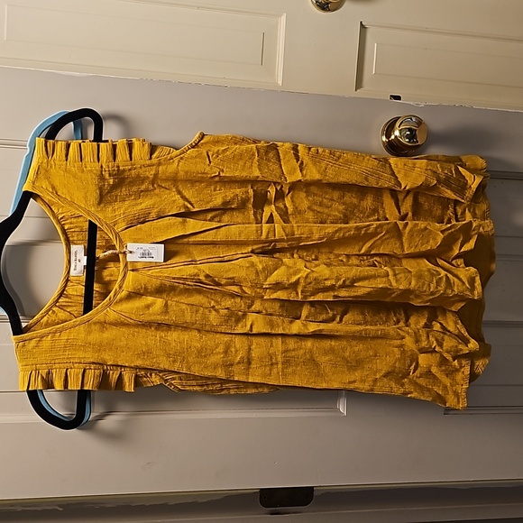 World Market linen top - Picture 1 of 5